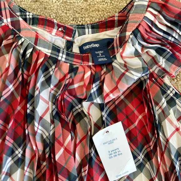 NWT Baby Gap Girls’ Red, Black And White Pleated Flutter Sleeve Dress, 3T - Picture 3 of 4
